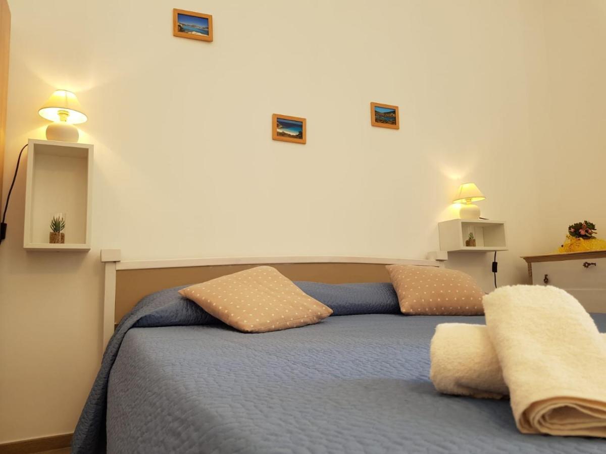 Casa Di Giu Bed & Breakfast Porto Torres Exterior photo